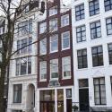 Nieuwe gevel kapperszaak Singel te Amsterdam.